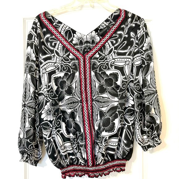 White House Black Market Tops - WHBM Medium Satin pullover V-neck top shirt Black Red White elastic waist